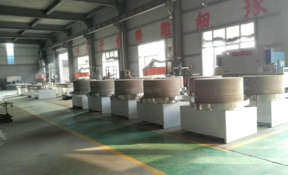 石磨面粉機 香油石磨設(shè)備 生產(chǎn)廠家15966328858